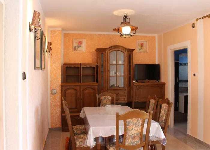 Aura Apartment