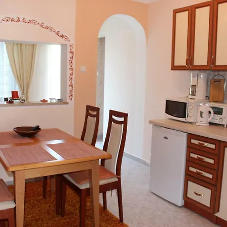 Aura Apartment Jadranovo